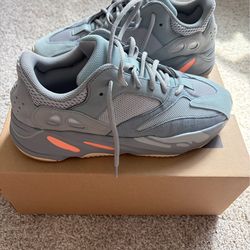 LIKE NEW ADIDAS YEEZY 700 INERTIA 10