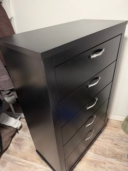 LIKE NEW Large Black 6-Drawer Dresser