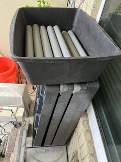 4 tear Plastic Heavy Duty Shelf Comes With All Supports