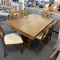 Dining Room Set In Brown Solid Woof 