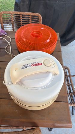 Nesco American Harvest Food Dehydrator & Jerky Maker
