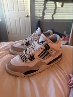 Jordan 4s