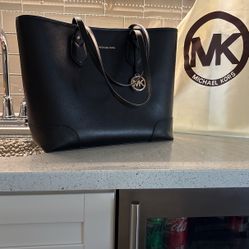 Michael Kors Tote