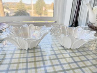 Set of 2 Iridescent Flower Glass Bowls D6.5”