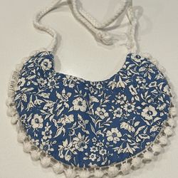 Billy Bibs (reversible Cream & Blue Floral)
