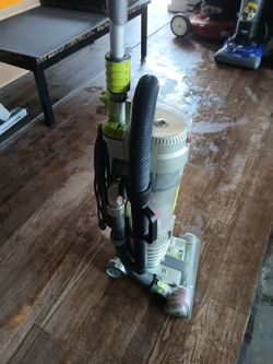 una aspiradora trabaja bien 