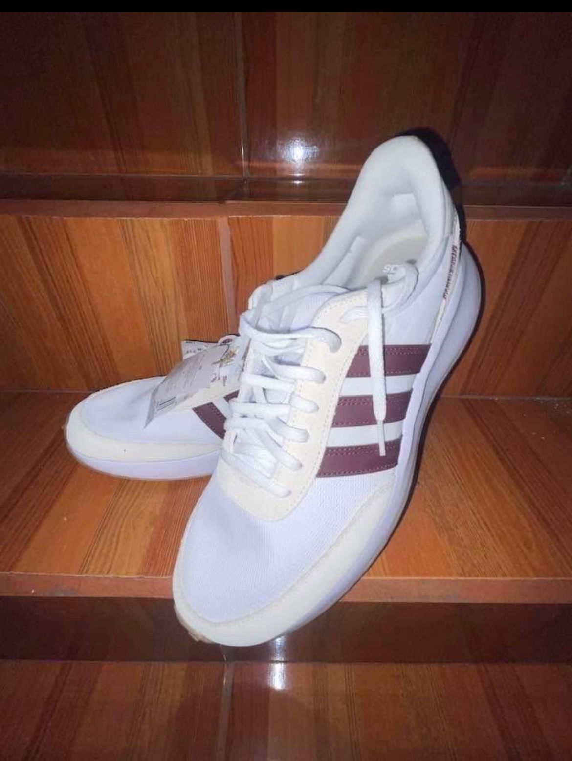 Adidas Tennis Shoes