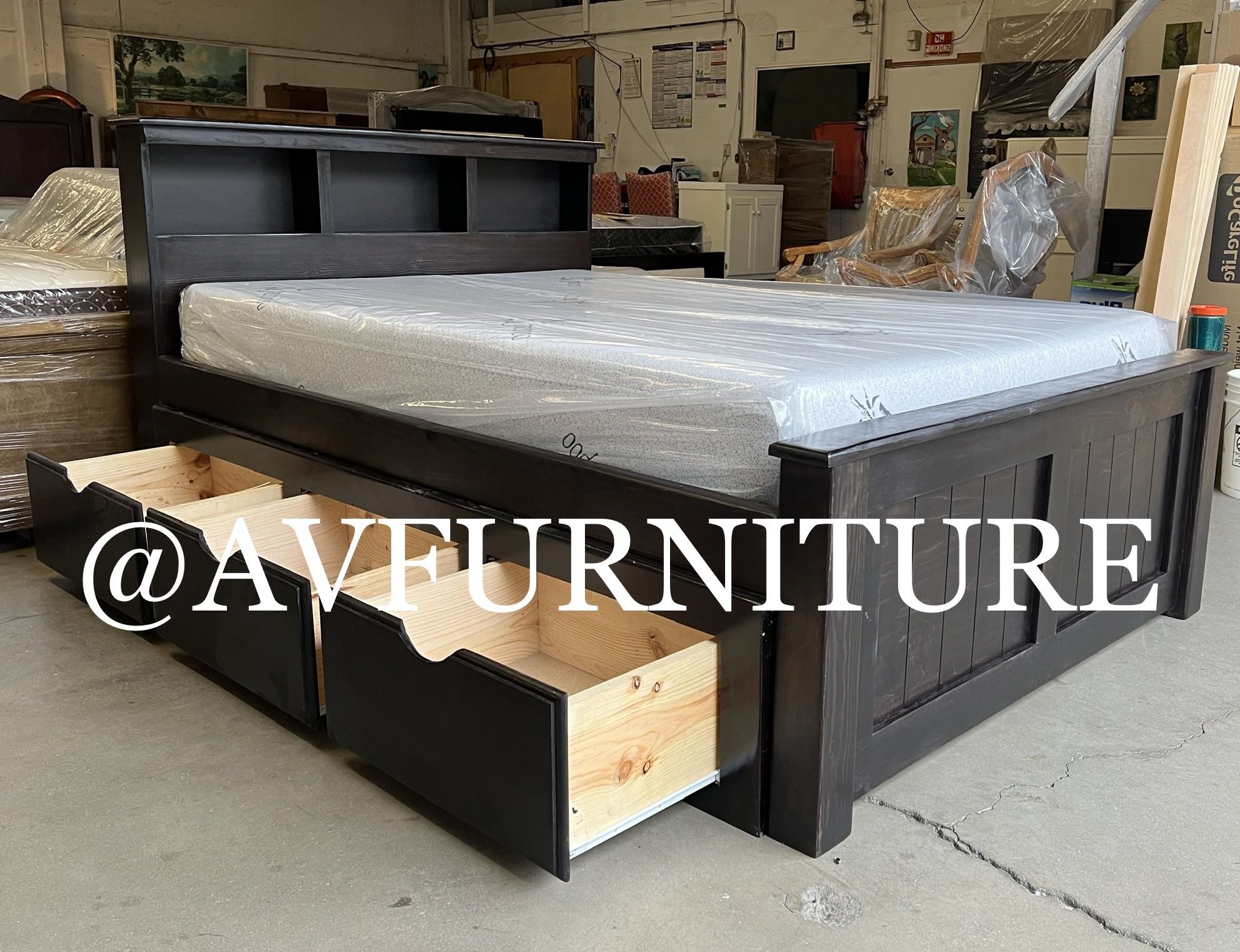 Full Bed W 3 Drawers And Memory Foam Mattress 