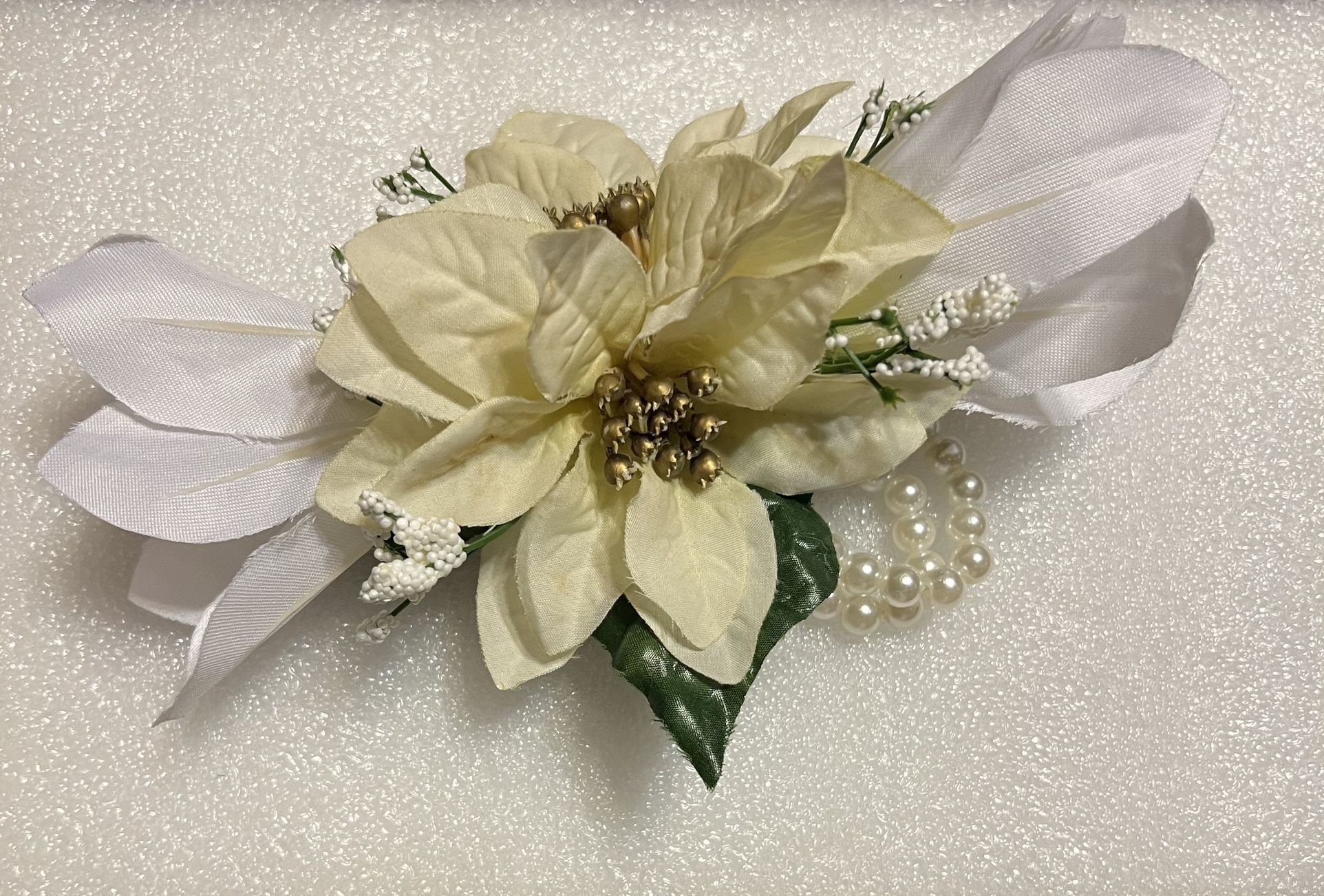 Corsage Hand Made Great For Wedding, Prom, Quinceanera ( Pls Read Description Below)
