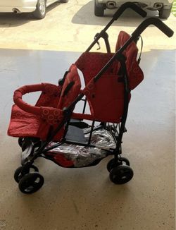 folding uppababy vista stroller UPPAbaby Vista V3 Stroller – Bambi Baby main image 1