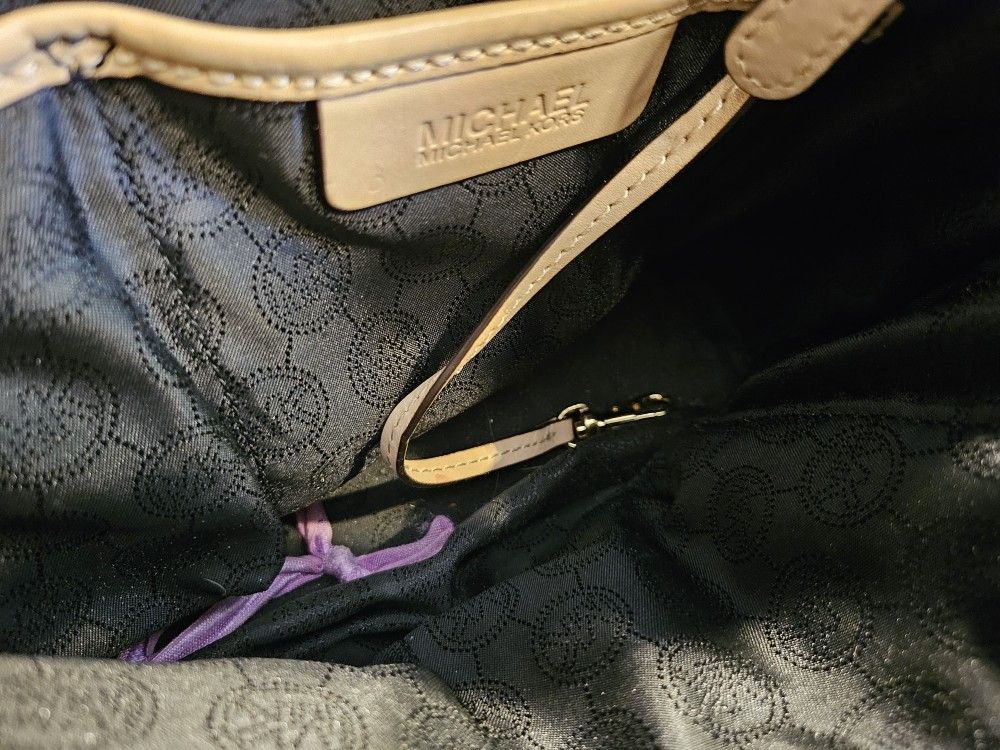 Michael Kors Patend Leather Bag