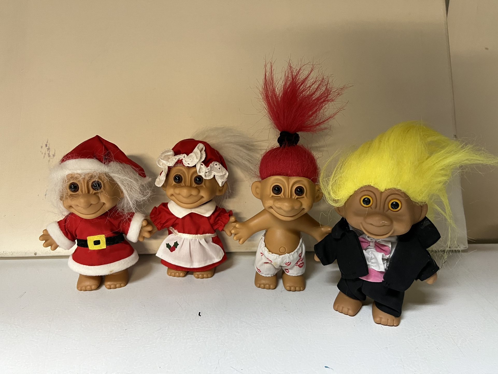 Vintage Christmas troll dolls - 4  trolls Ross brand in excellent condition   