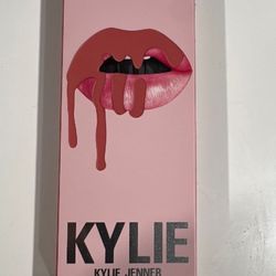 Kylie+Cosmetics+Velvet+Lip+Kit