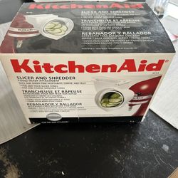 Kitchen Aid Slicer and Shredder Attachment