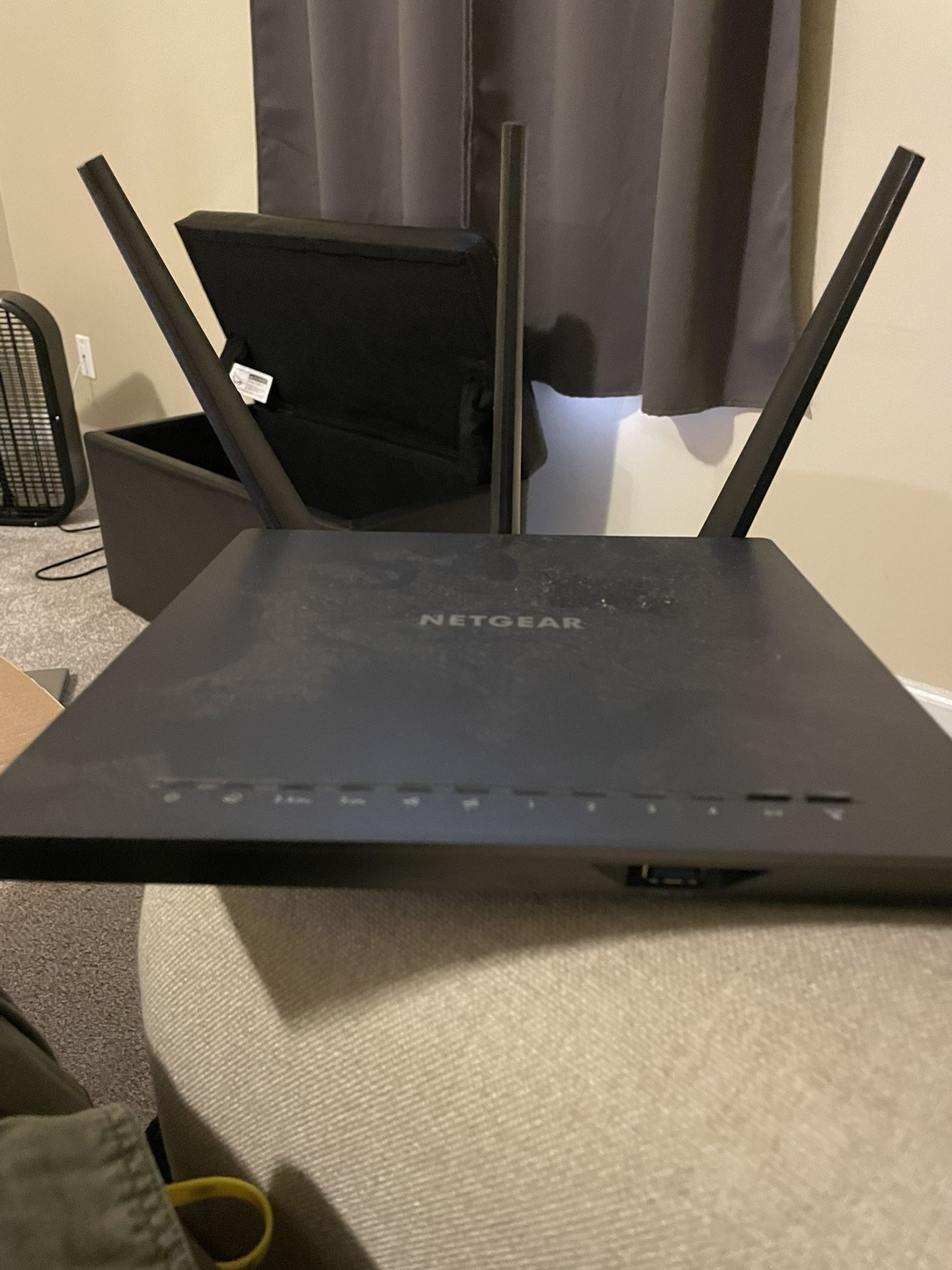 Nighthawk Router AC1900