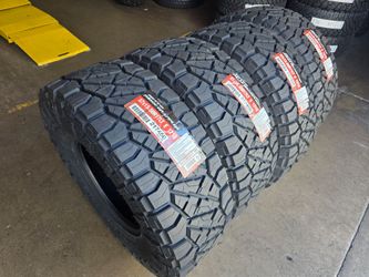 37x13.50R17  Nitto Ridge Grappler tires