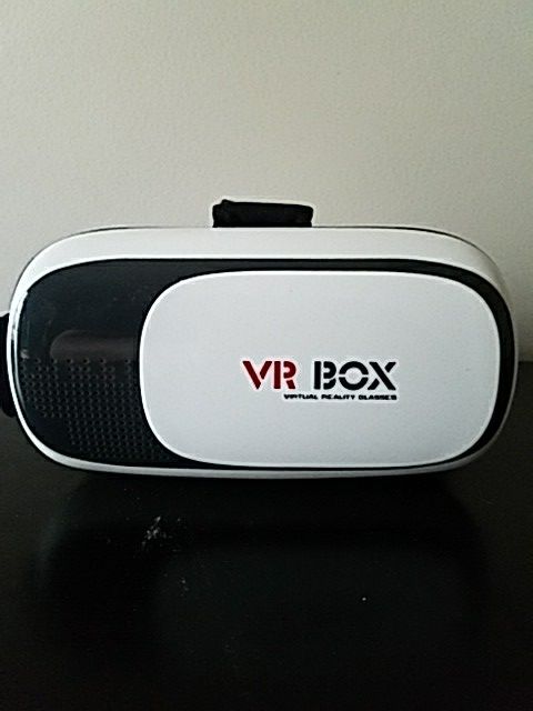 Vr headset works with iphone and android