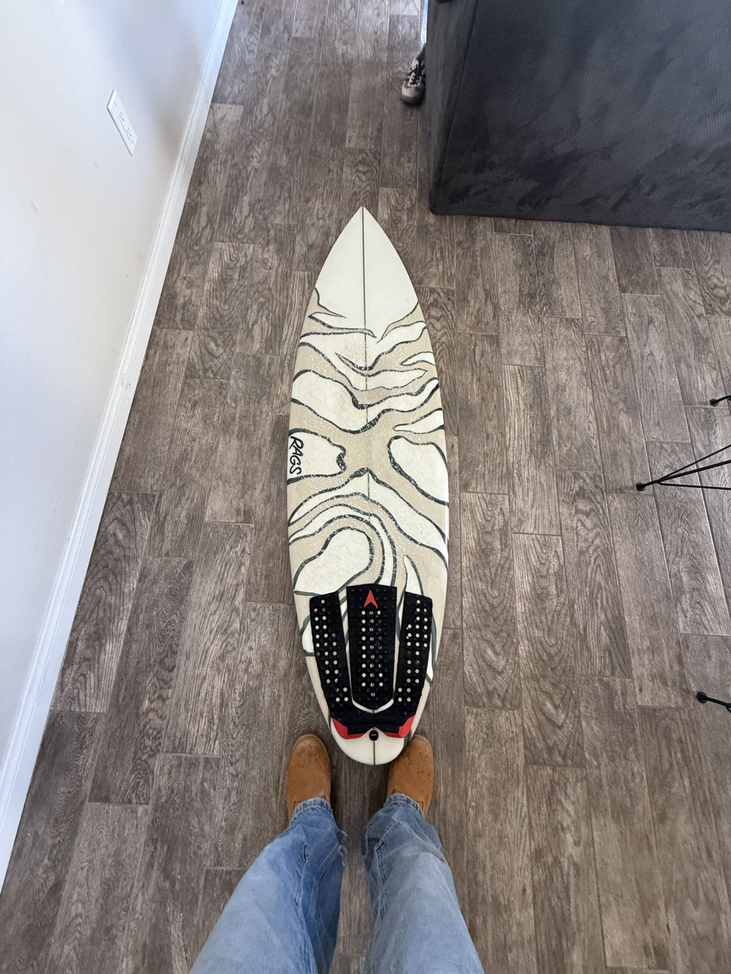 RAGS custom paint 5’10” Shortboard