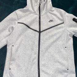 Nike Tech Grey Fleece Only