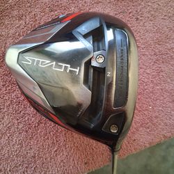 Mint taylormade stealth plus driver and head cover