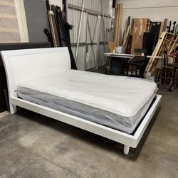 Queen Bed $299