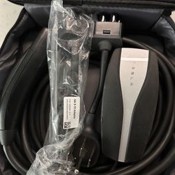 Tesla Charger Mobile Connector 