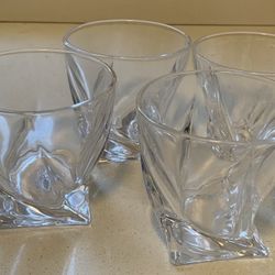 Set of 4 Glasses & Other Dishes