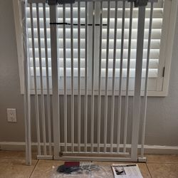 Ulifemate 51” Extra Tall Baby/ Pet Gate