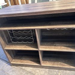 Bar With 2 Stools 