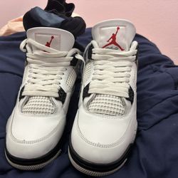 Jordan’s 4 Retros Cement 2025 Size 10