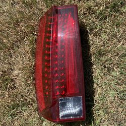 2007-2014 Cadillac Escalade Driver Side Tail lamp 