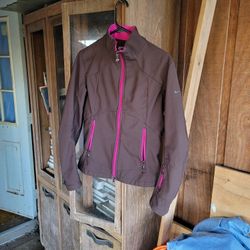 Petiet Ladies Medium  Nike Jacket Very Nice