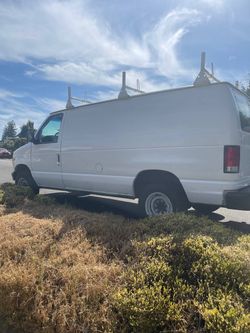 White 2001 ford econoline 250
