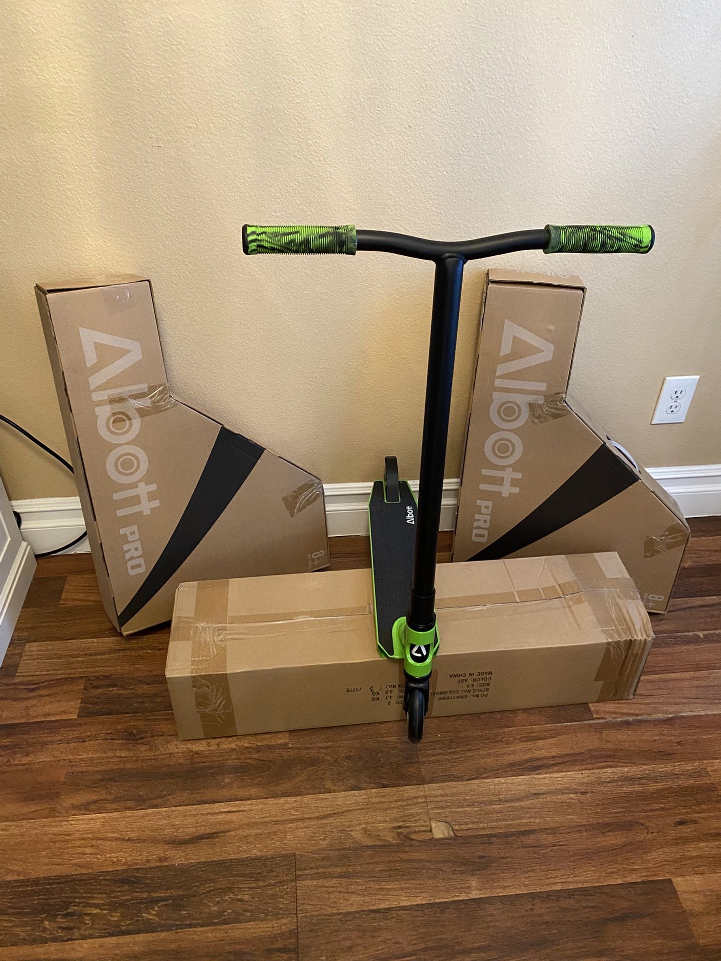 ALBOTT PRO SCOOTER BRAND NEW 🎁🎁