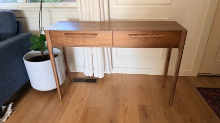 Beautiful MCM style Entry/Sofa table