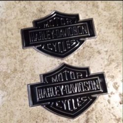 Two Harley Davidson Bar And Shield Motorcycle Emblem Metal Decal Willie G Black & Chrome