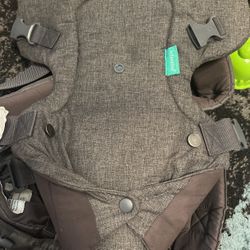 Infantino Flip 4 In 1 Convertible Baby Carrier