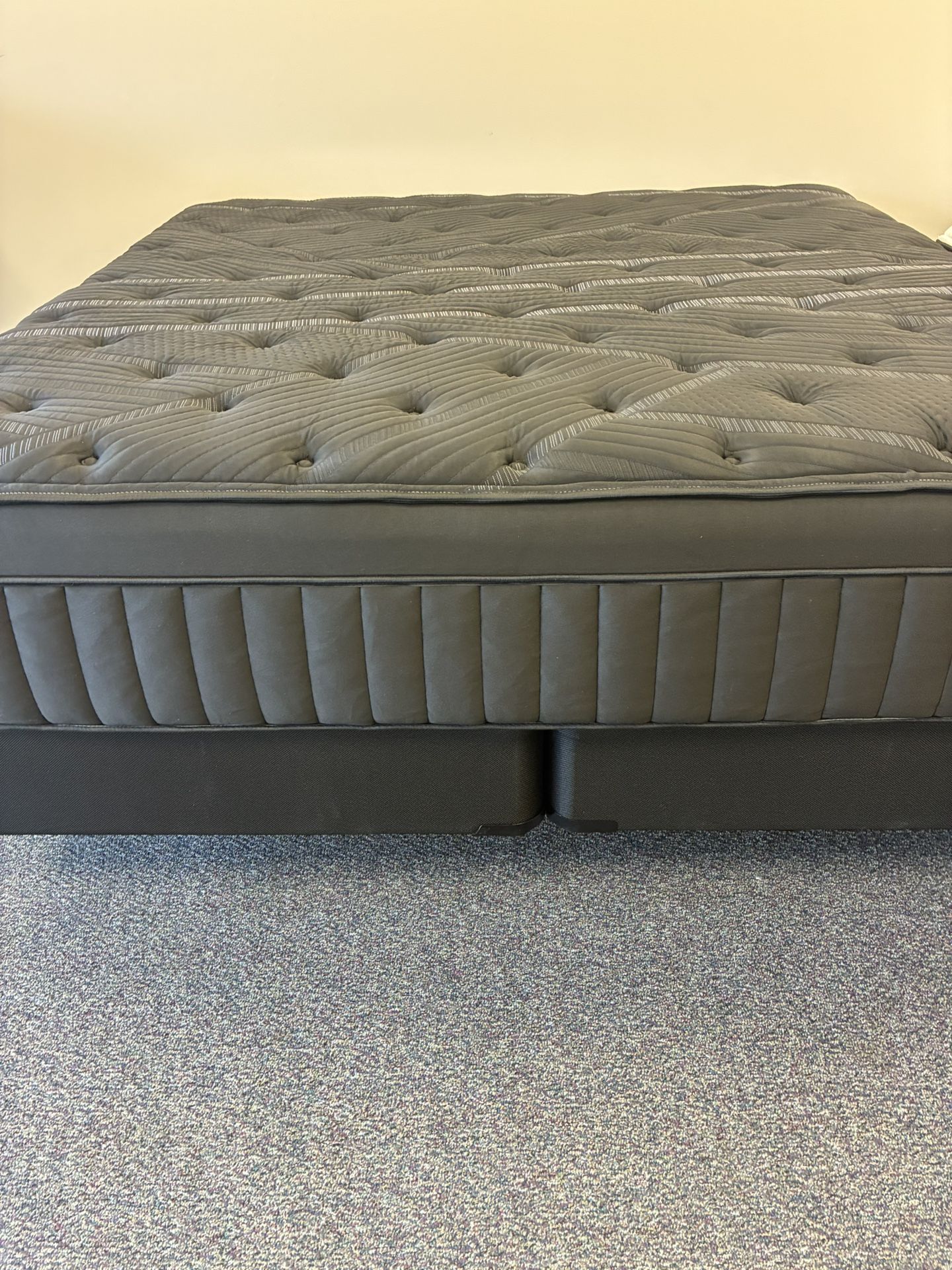 New mattresses factory direct 50 to 80% below retail