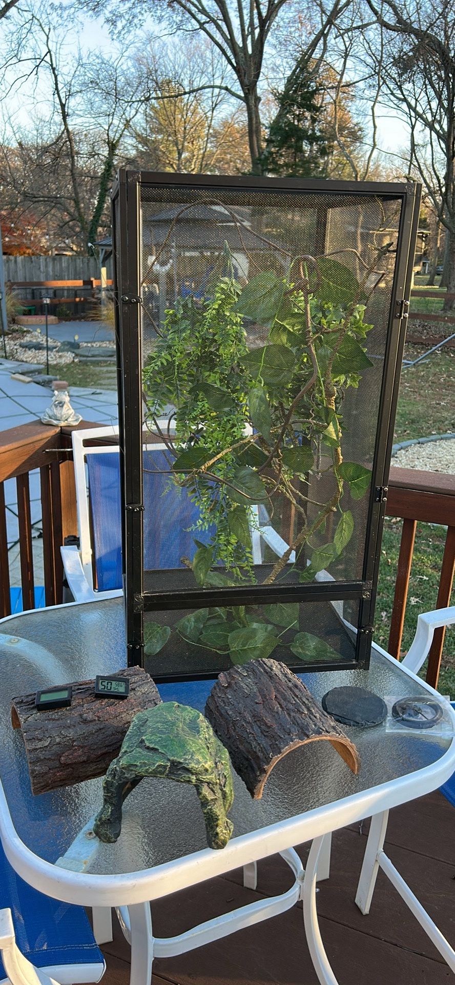 Zoo Med  ReptiBreeze W/ Waterfall ,Vines , Heat Light, Thermostat, Food Tray & Supplies