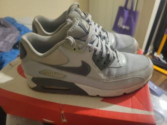 NIKE 8.5