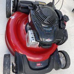TORO Gas Lawn Morer 