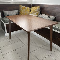 Dining table set