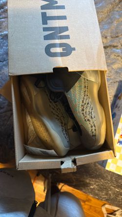 Yeezy QNTM