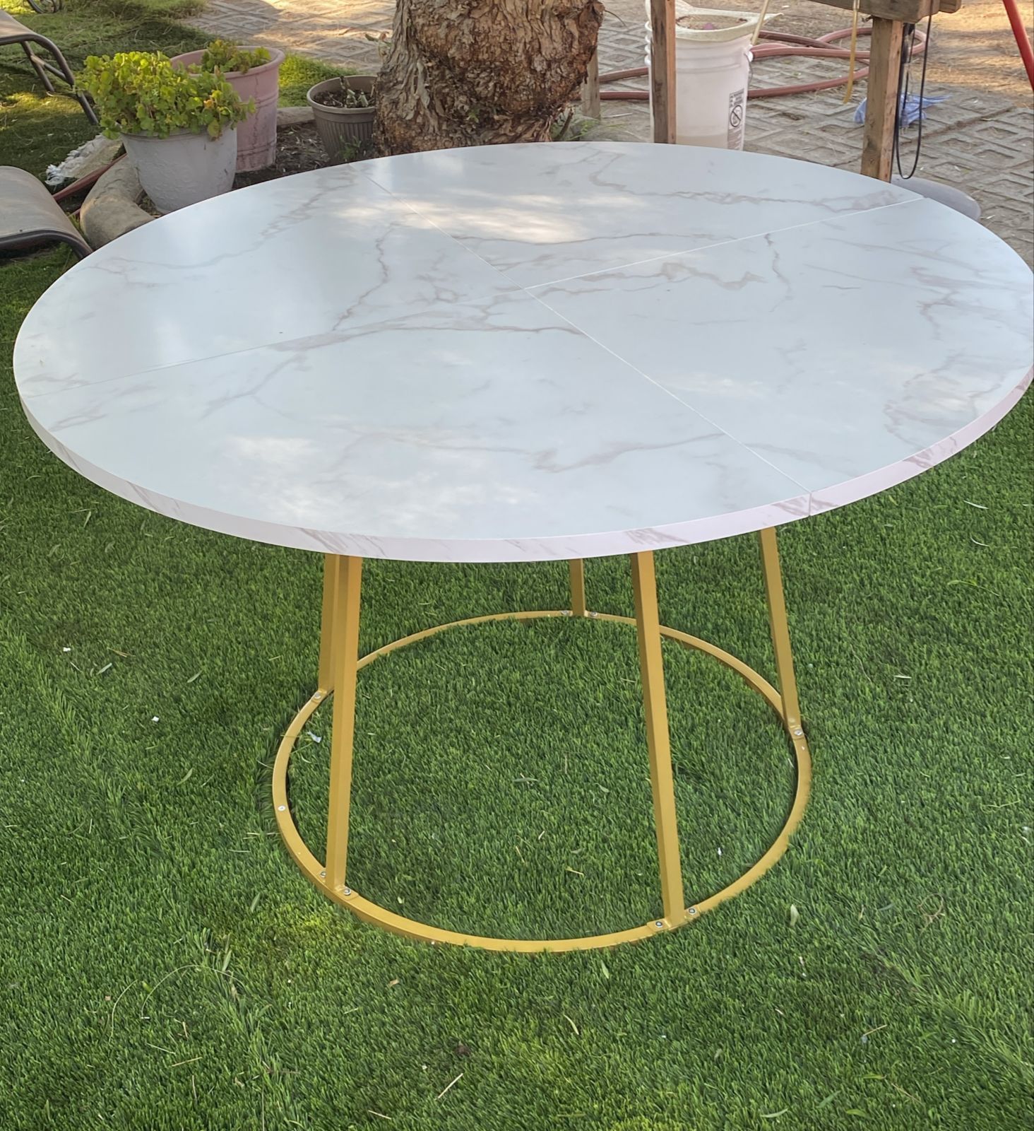 Round Dining Table