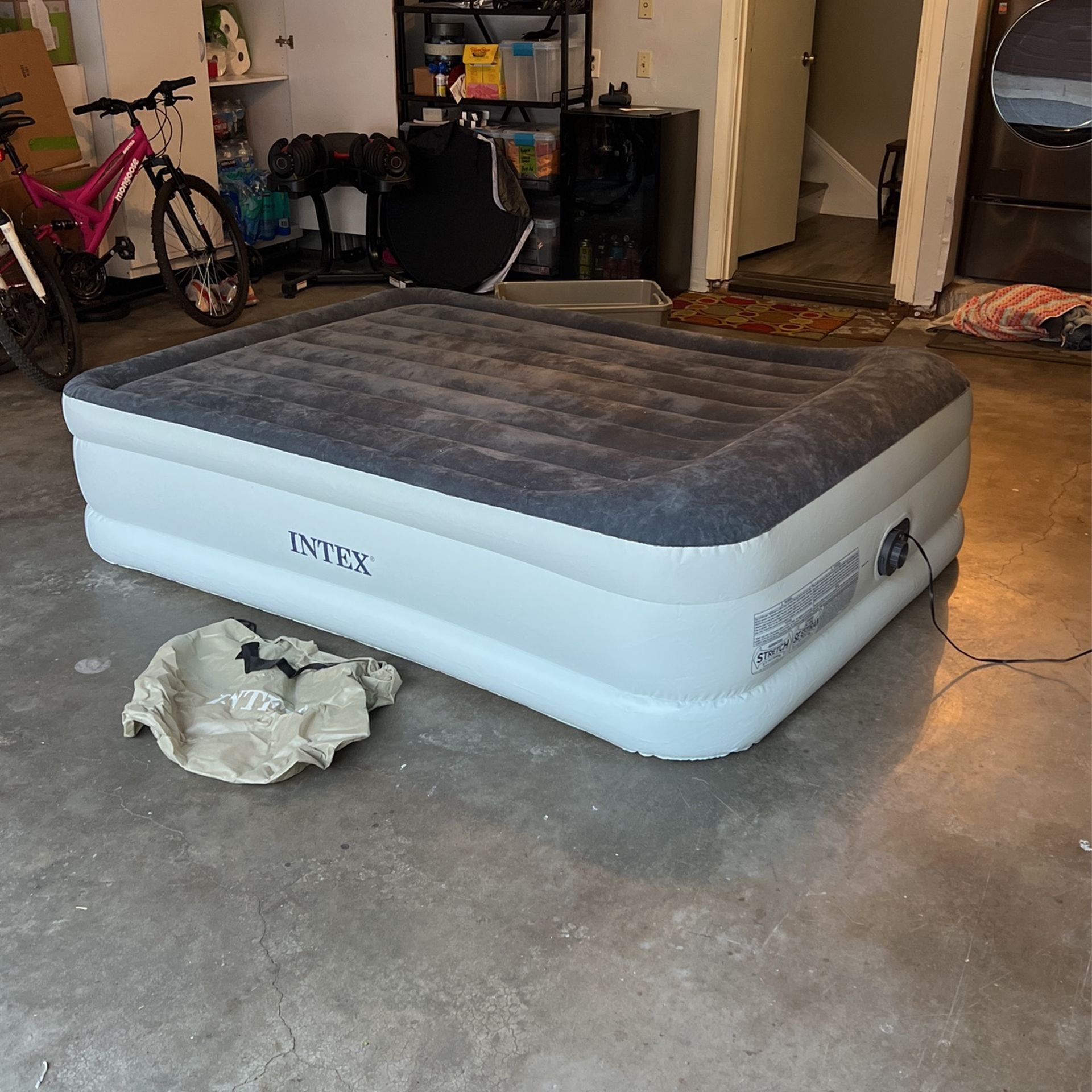 Queen Air Bed for Sale in Garden Grove, CA OfferUp