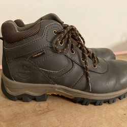 Timberland size 4 Youth Mt. Maddsen Waterproof Hiking Boot
