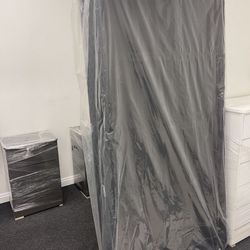 TWIN SIZE BOXSPRING PICK UP TODAY