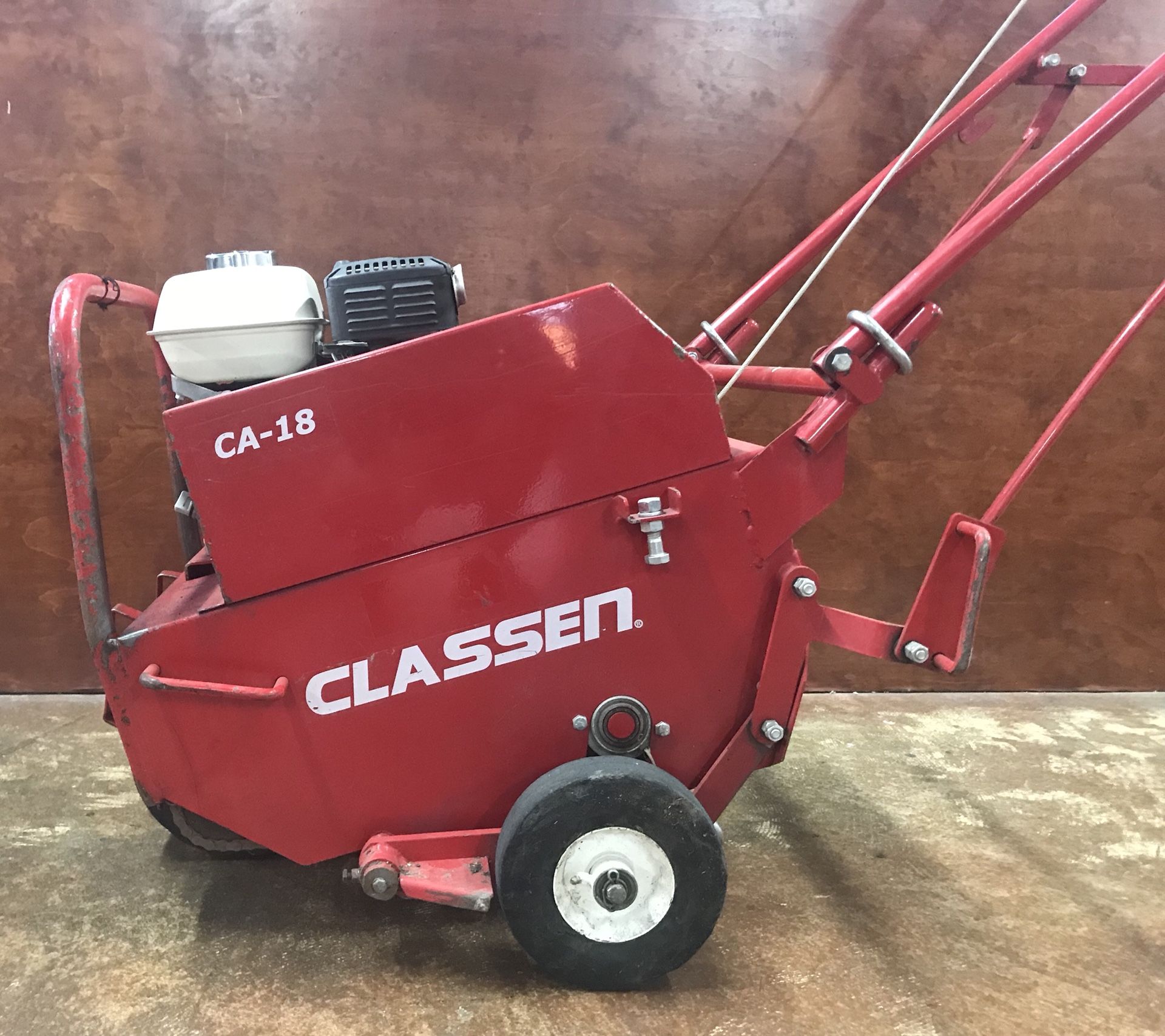 CLASSEN CA-18 AERATOR TURF PLUGGER