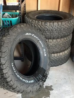 4 Used BF Goodrich All Terrain Tires LT 285/70 R17