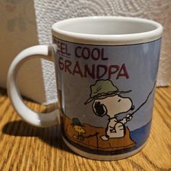 PEANUTS  SNOOPY " REEL COOL GRANDPA"  CERAMIC  COFFEE  CUP 